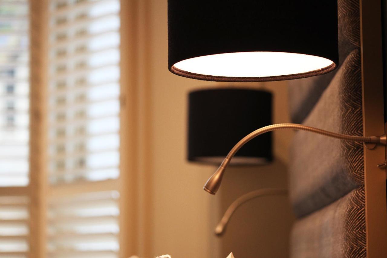 Boutique Barclay House London Townhouse - West London, Kensington, Chelsea, Fulham Bed & Breakfast エクステリア 写真